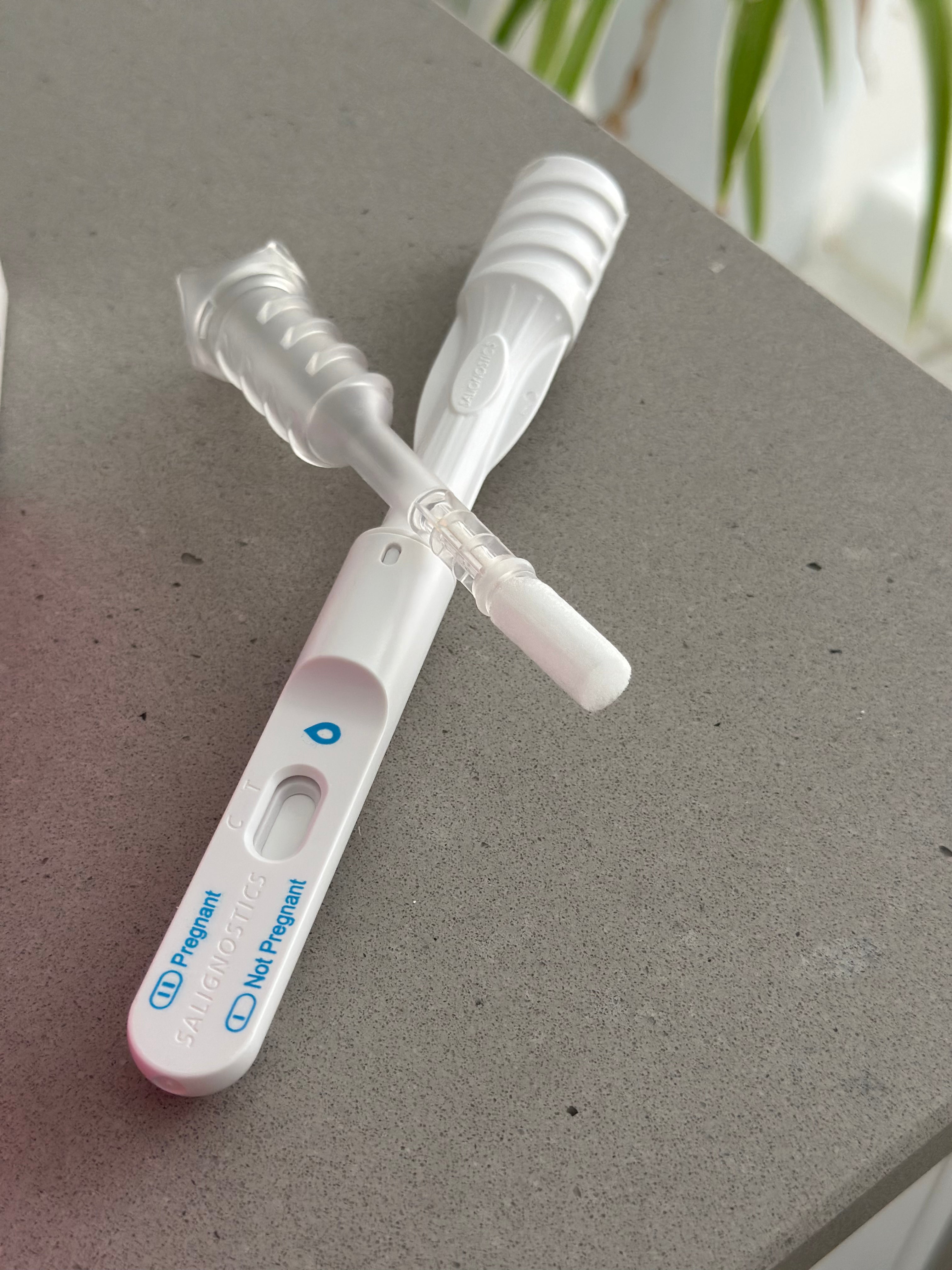 SaliStick saliva pregnancy test kit – accurate results in 5 minutes